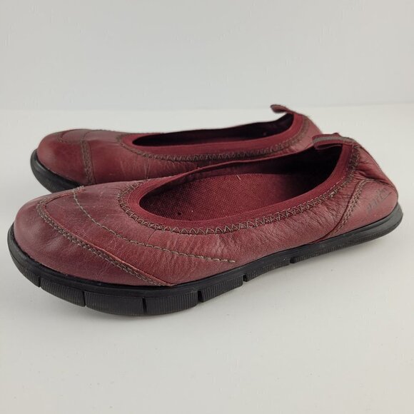 Earth Aspire Bordeaux Red Slip On Leather Flats 6B - Picture 4 of 7